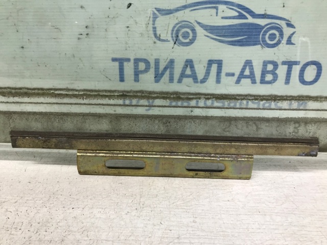 MITSUBISHI MR237925 Стекло двери задней левой в наличии Ровно