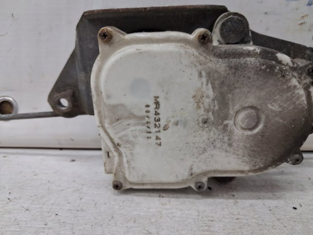 MITSUBISHI MR313410 Замок двери задней правой в наличии Одесса