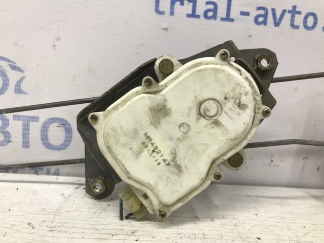 MITSUBISHI MR313410 Замок двери задней правой в наличии Ирпень