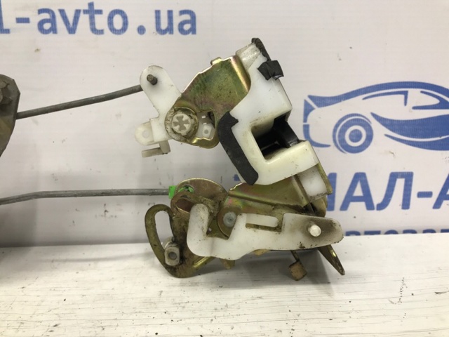 MITSUBISHI MR313410 Замок двери задней правой в наличии Кривой Рог