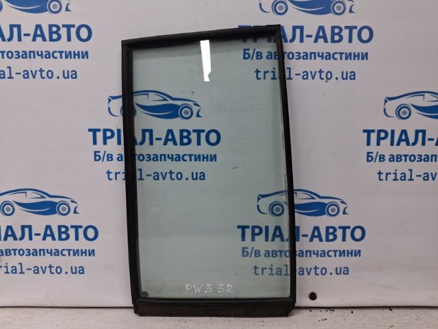 Стекло-форточка двери, задней, правой MR436986 MITSUBISHI