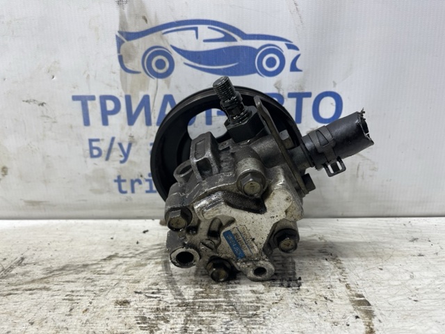 Насос рулевого управления MR448507 MITSUBISHI