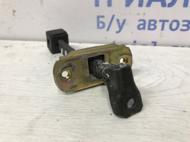 MR473583 MITSUBISHI Ограничитель открывания двери задний купить в Кривой Рог