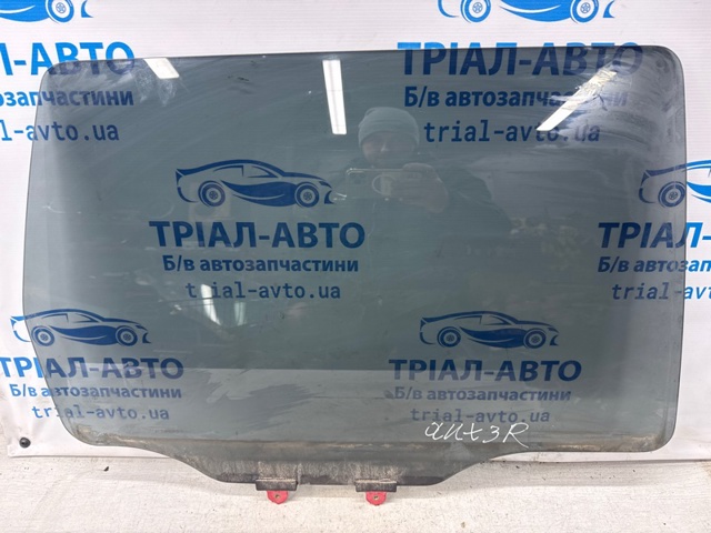 Стекло задней правой двери MR487180 MITSUBISHI