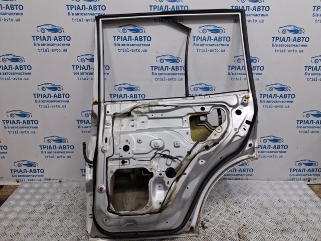 MITSUBISHI MR496880 Дверь задняя правая в наличии Львов