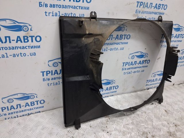 MITSUBISHI MR497044 Диффузор радиатора в наличии Ужгород