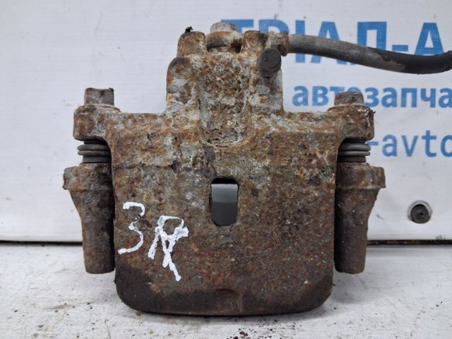 Задний правый суппорт MR510542 MITSUBISHI