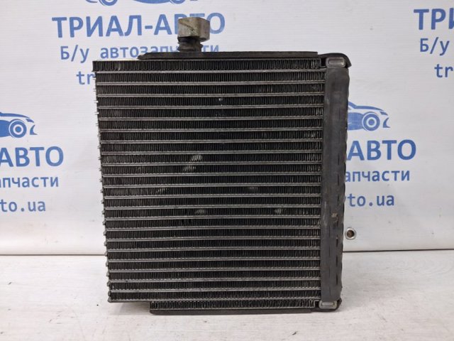 MITSUBISHI MR513490 Испаритель кондиционера в наличии Николаев