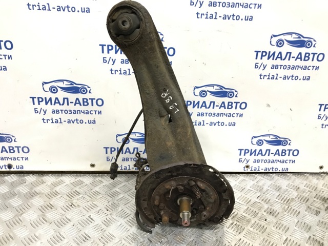 Рычаг/тяга задней подвески продольный нижний, правый MR519134 MITSUBISHI