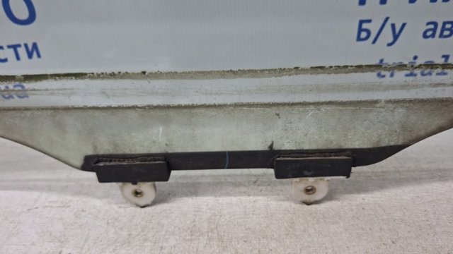 MR525741 MITSUBISHI Стекло двери задней левой купить в Павлоград