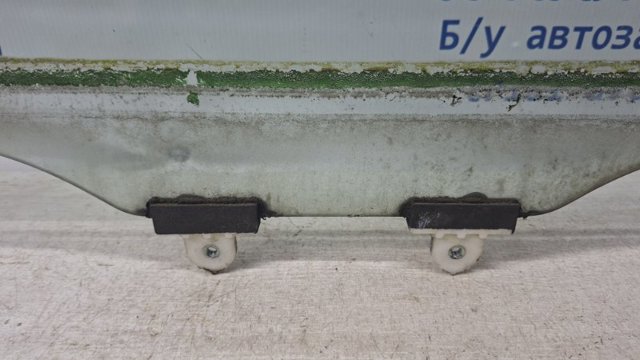 MR525741 MITSUBISHI Стекло двери задней левой купить в Ирпень