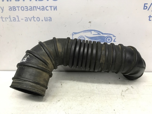 MR571533 MITSUBISHI Выпускной патрубок воздушного фильтра купить в Ровно