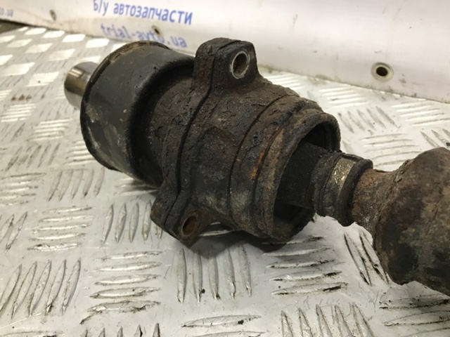 MITSUBISHI MR580626 Вал карданный к переднему мосту в наличии Киев