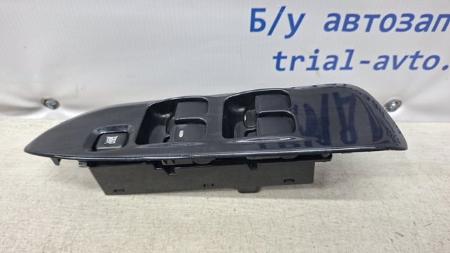 Кнопки переднего левого стеклоподъемника MR587878 MITSUBISHI