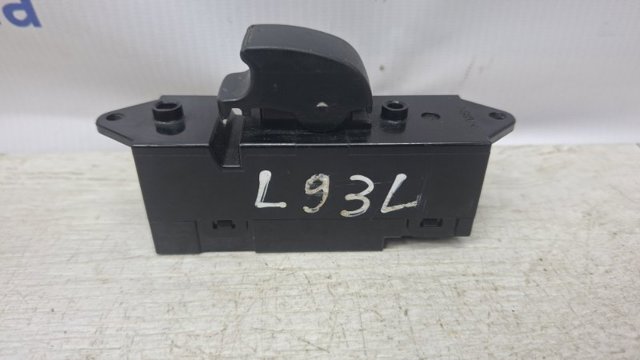 Кнопки заднего левого стеклоподъёмника MR587880 MITSUBISHI