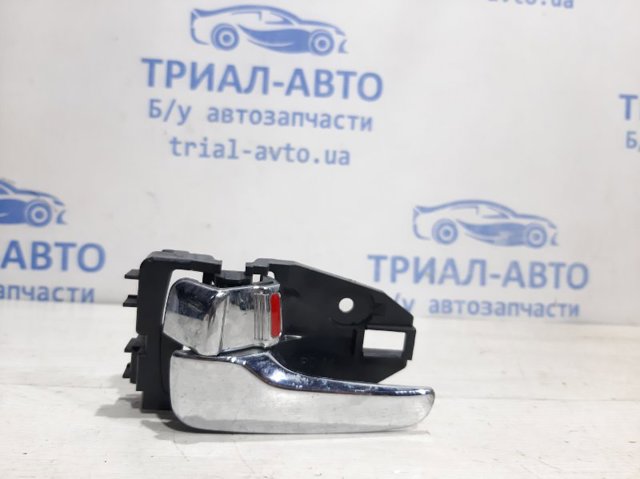 Ручка двери передней внутренняя левая MR627180 MITSUBISHI