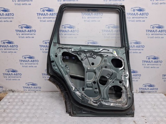 MR954671 MITSUBISHI Дверь задняя левая купить в Чернигов