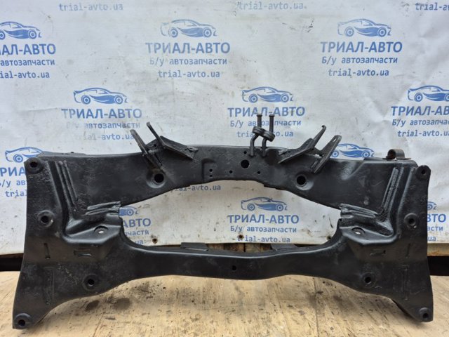MITSUBISHI MR961172 Балка задней подвески (подрамник) в наличии Ужгород