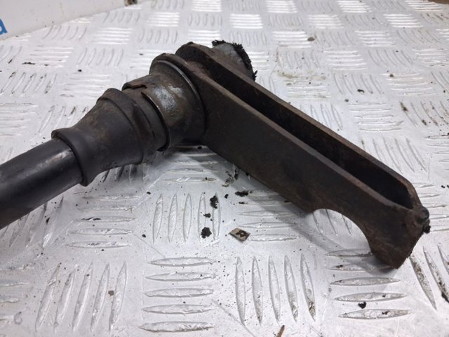 MR961913 MITSUBISHI Торсион передний правый купить в Ирпень