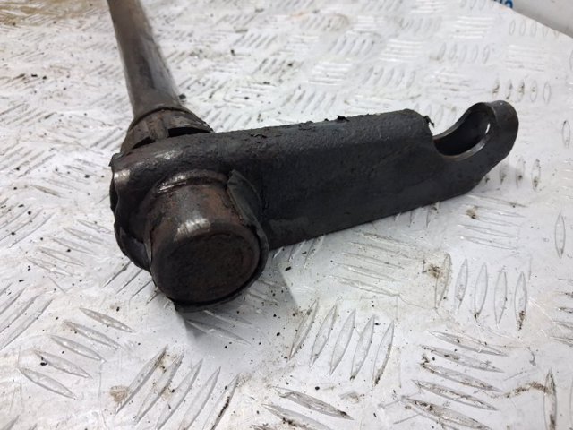 Торсион передний, правый MR961913 MITSUBISHI