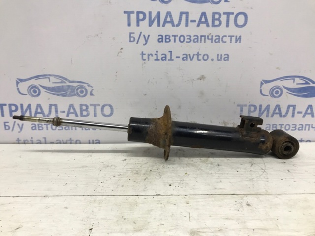 Стойка амортизатора передняя MR992321 MITSUBISHI
