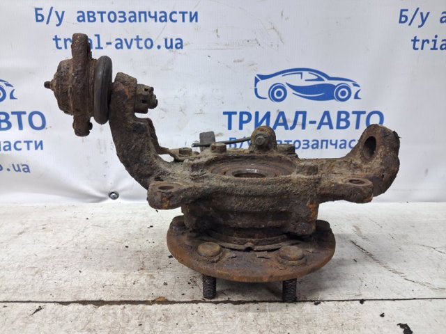 MITSUBISHI MR992377 Цапфа (поворотный кулак) передний левый в наличии Чернигов