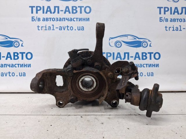 Цапфа (поворотный кулак) передний правый MR992378 MITSUBISHI