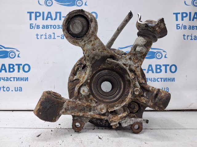 Кулак поворотный правый MR992532 MITSUBISHI