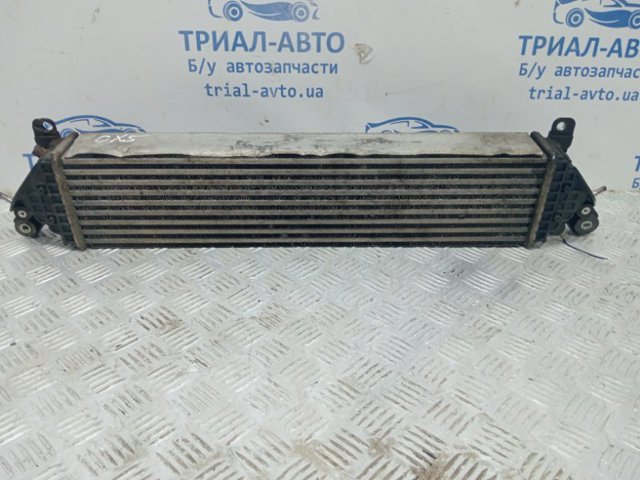 Радиатор интеркуллера SH0113565C MAZDA