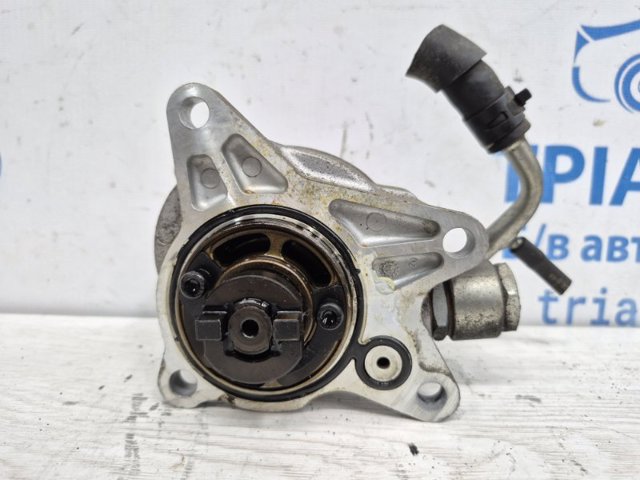 Насос вакуумный SH0118G00A MAZDA