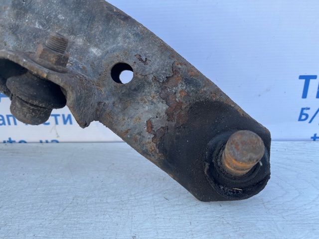 MAZDA TD1134300B Рычаг передней подвески нижний правый в наличии Ужгород
