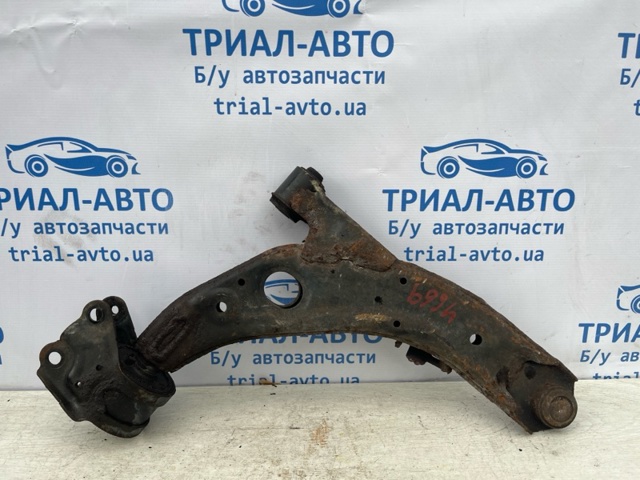 MAZDA TD1134350B Рычаг передней подвески левый в наличии Черновцы