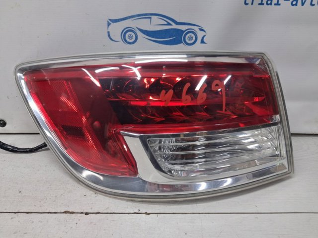 Задний левый внешний фонарь TD1151160J MAZDA