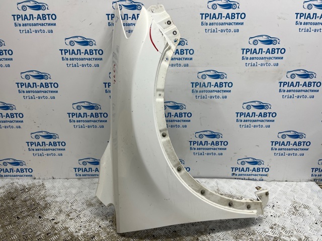 Переднее правое крыло TD1152110D MAZDA