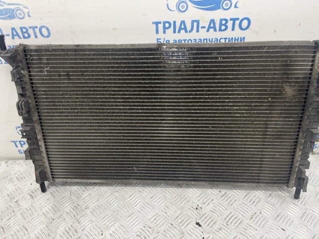 Радиатор охлаждения двигателя Volvo S40 II