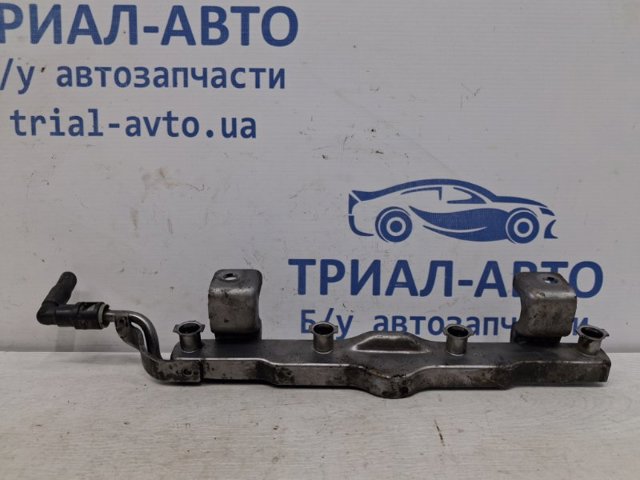 Топливная рампа Z62213150 MAZDA