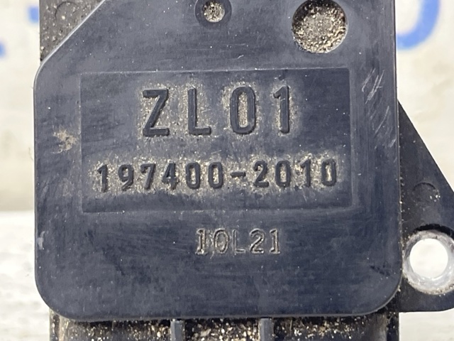 Датчик расхода воздуха ZLY113215 MAZDA