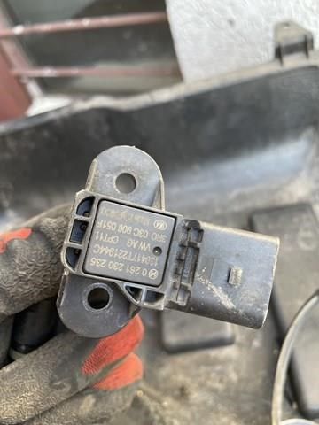 VAG 0261230235 Датчик давления во впускном коллекторе, MAP в наличии Ирпень