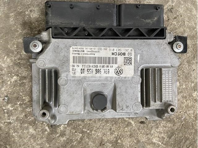 Компьютер двигателя 07K906055DD VAG