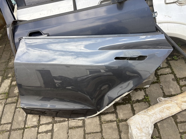 Дверь задняя, левая 1081441E0C Tesla Model