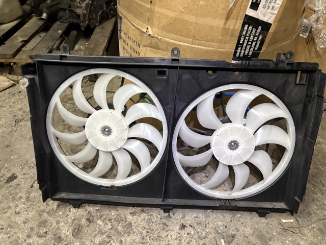 1355A258 MITSUBISHI Диффузор радиатора охлаждения купить в Житомир