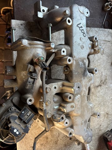 Коллектор впускной 1540A417 MITSUBISHI