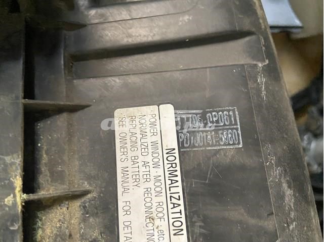 Корпус воздушного фильтра, верхняя часть 177050P061 TOYOTA