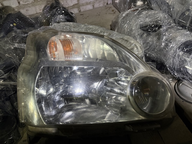 Фара правая 26010JG40A NISSAN
