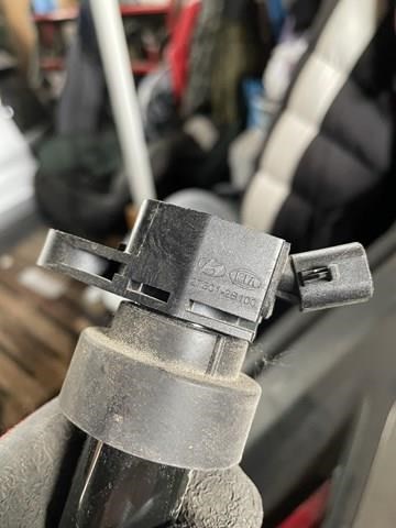 273012B100 HYUNDAI Катушка зажигания купить в Каменское
