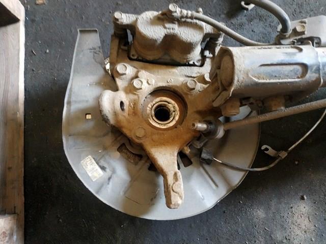 Ось передняя и поворотные кулаки 4321148020 TOYOTA