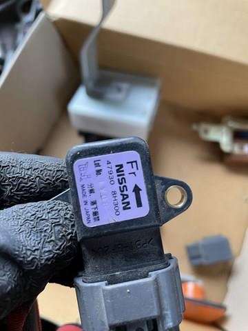 Датчик продольного ускорения 479308H300 NISSAN