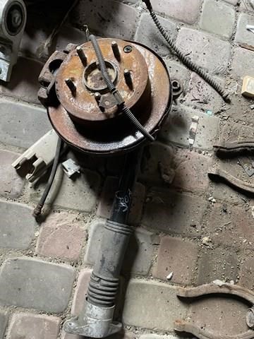 Цапфа (поворотный кулак) задний левый 527103K050 HYUNDAI