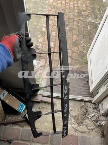 Центральная решетка переднего бампера Лексус РХ 300/330/350/400H
