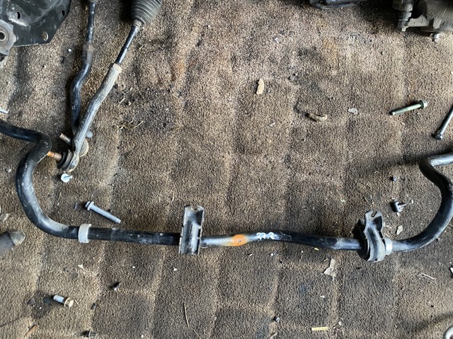 Передний стабилизатор 546114CE1A NISSAN